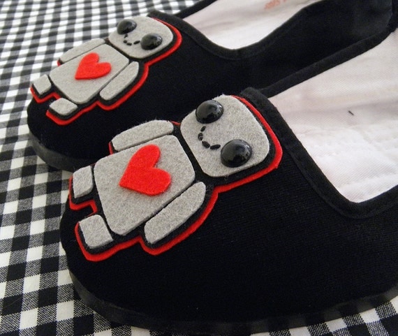Love-Bot Robot Mary Jane Shoes - size 8