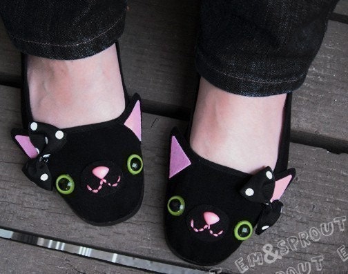Cat Shoes - Happy Kitty Mary Janes - Adult Size 7