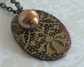Regency Floral Motif Shell Pendant - Bronze