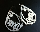Art Deco earrings in pearl white