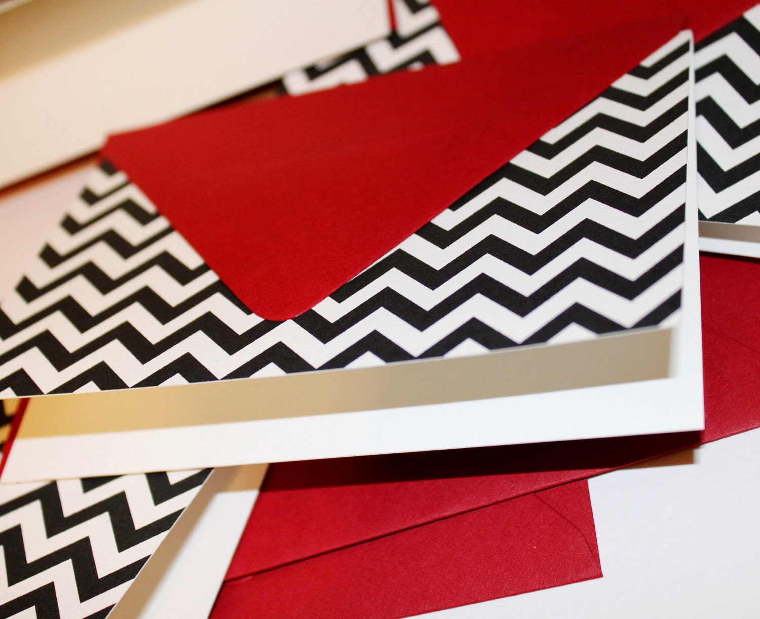 As Seen in Dec 2011 HARPER'S BAZAAR -  black chevron stripe notecards - set (10)