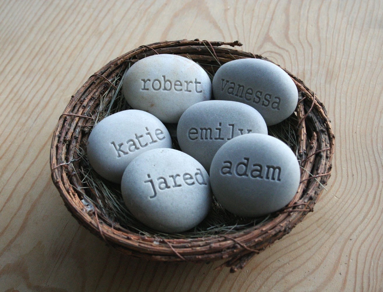 Mother's nest - Grandmother, mother gift - Set of 6 engraved name stones in family bird nes - Mom's Nest (c) by sjEngraving