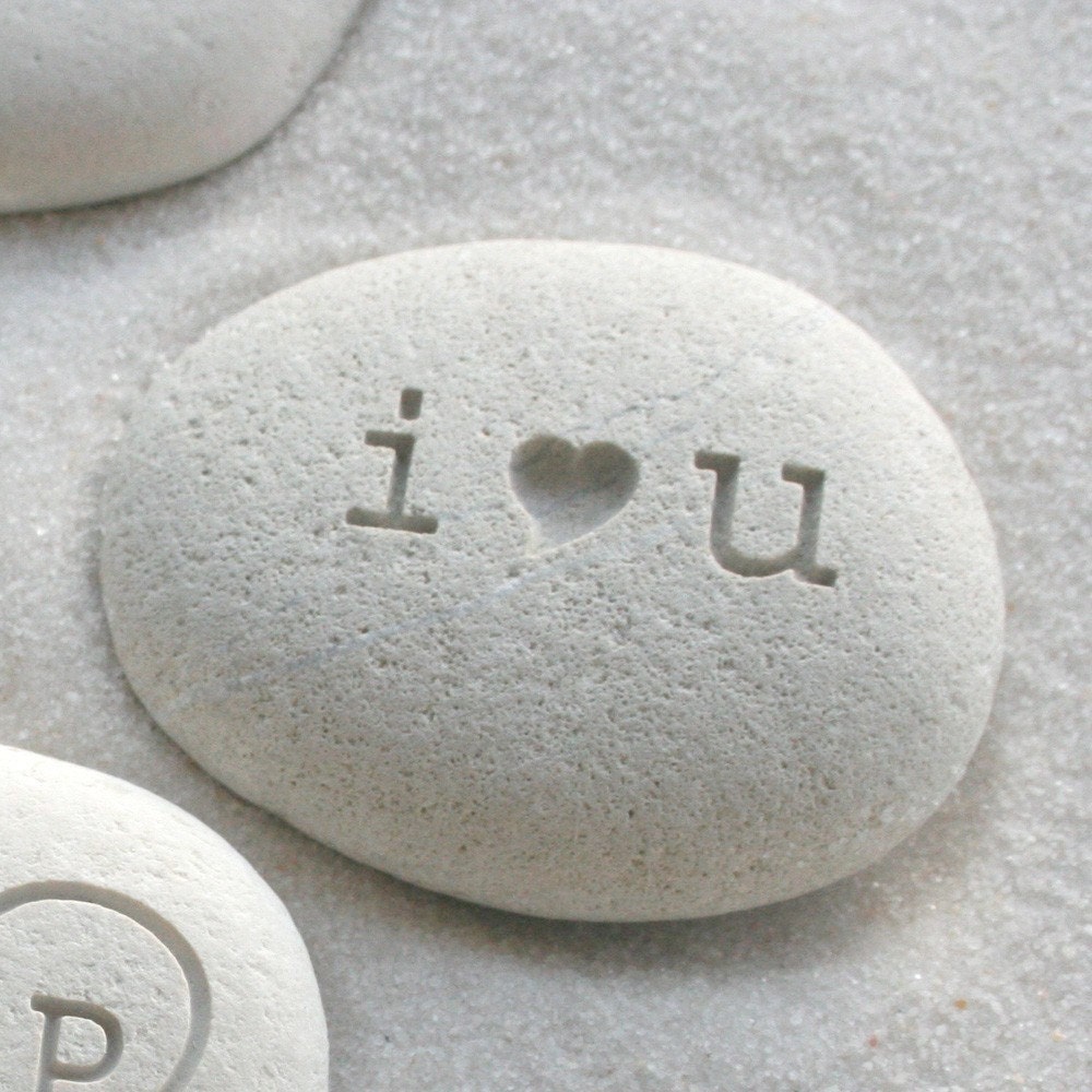 i heart u beach pebble - I love you gift stone - Petite love stone (TM) by sjEngraving