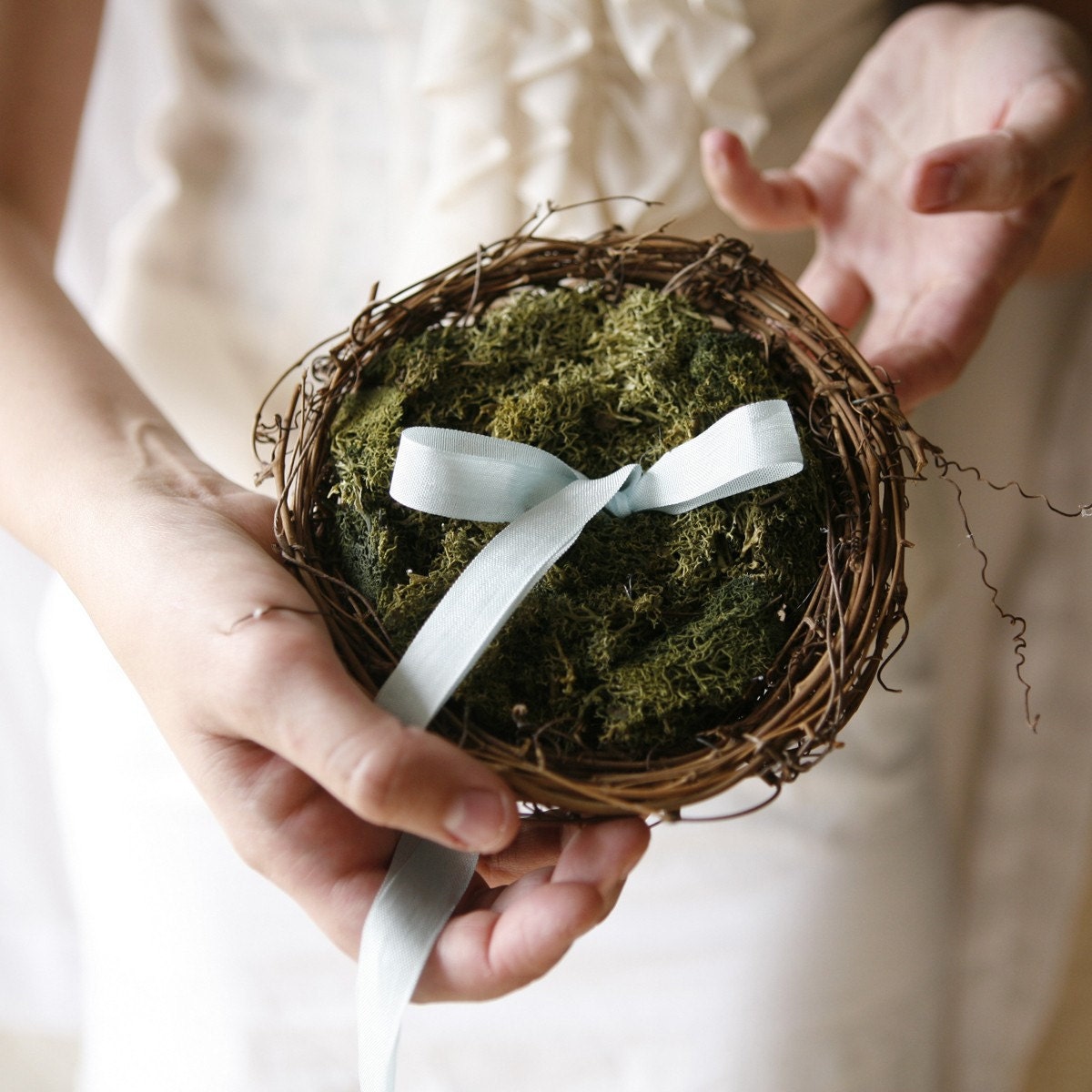 woodland ring basket (sage ribbon) 'love nest'