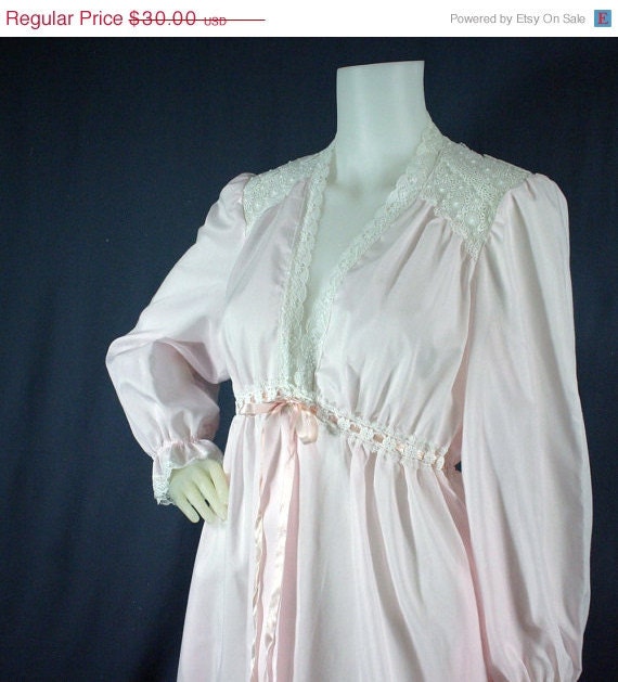 SALE 70s Miss Dior Pink Robe Peignoir, Medium - Vintage Lingerie