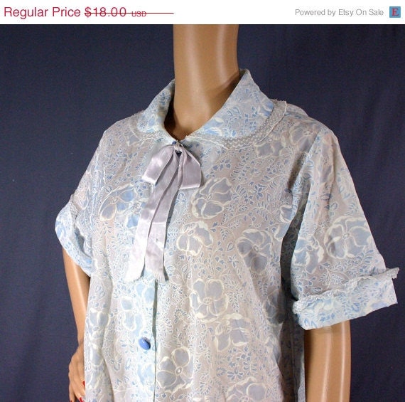 SALE 40s Milgrim Blue Floral Duster With Lace Trim - Vintage Lingerie