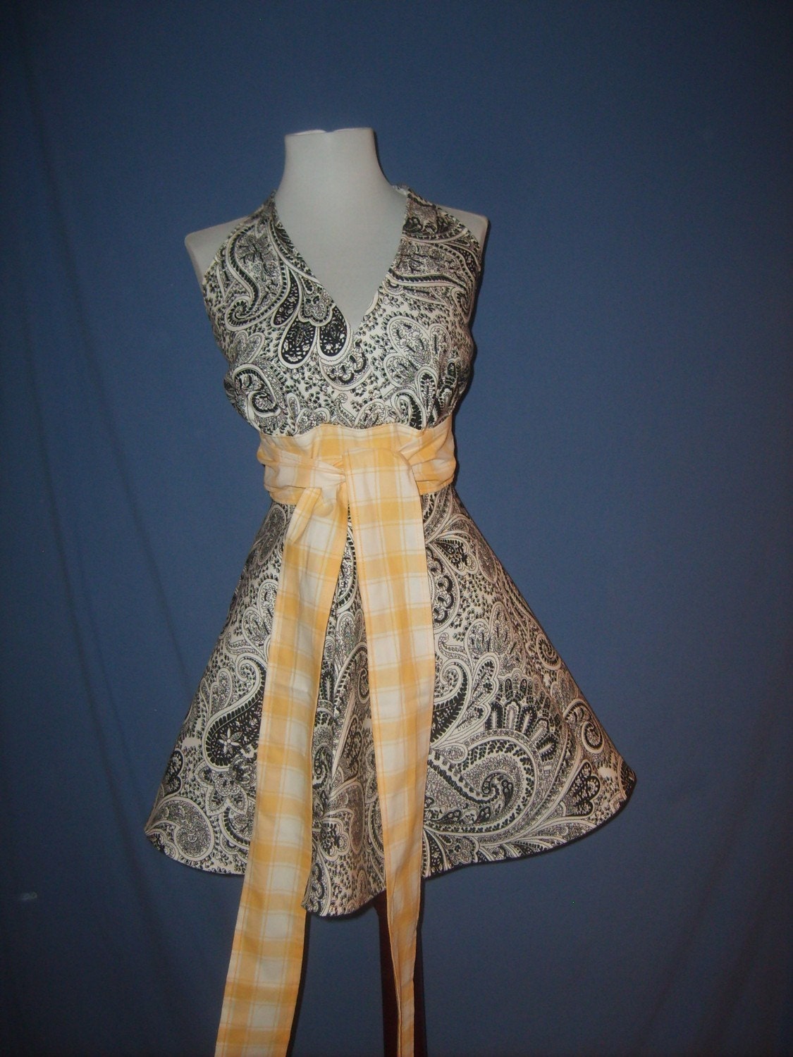 Apron- Lovely Lemon