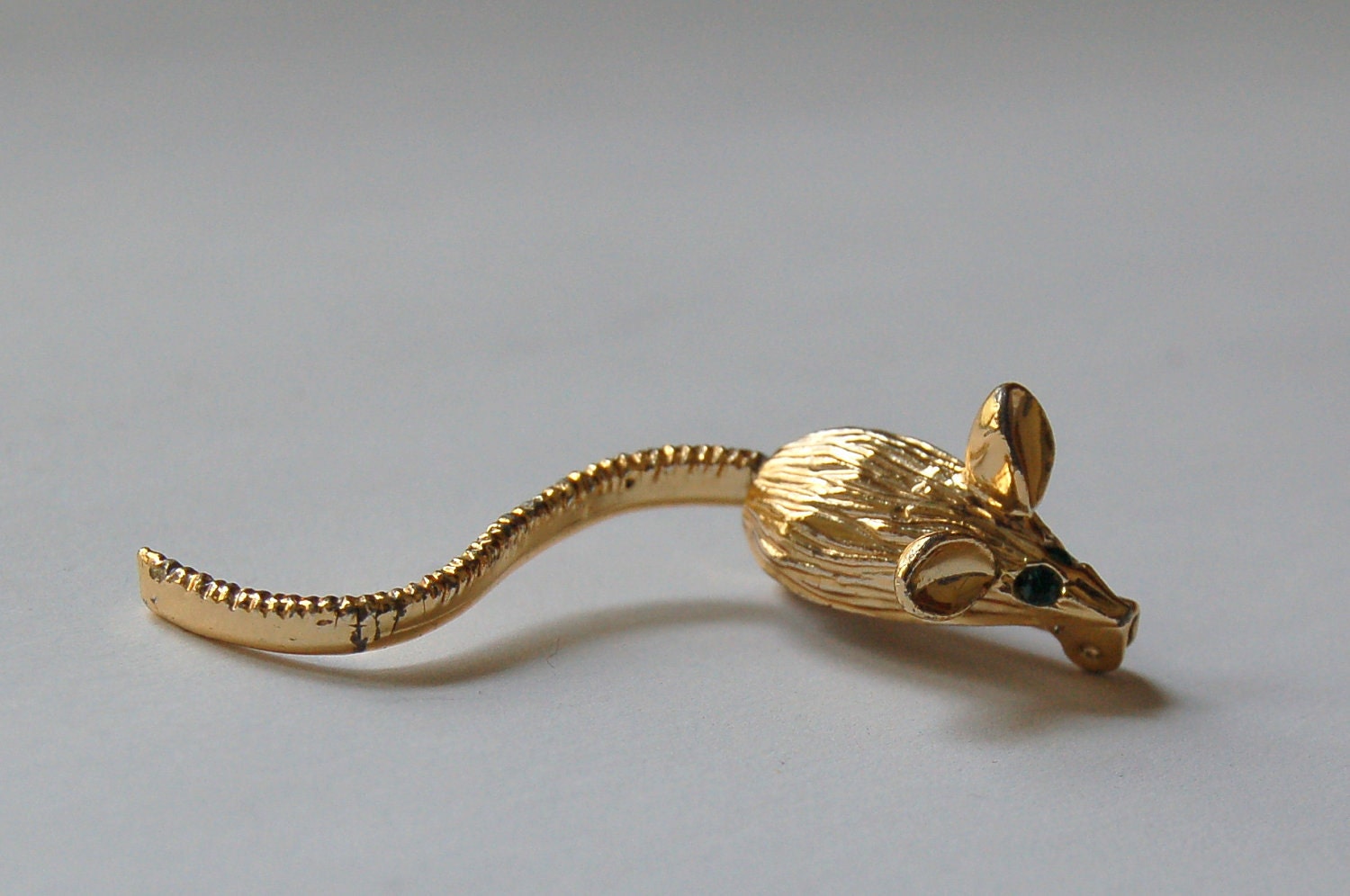 vintage MOUSE brooch. GREEN rhinestone eyes.