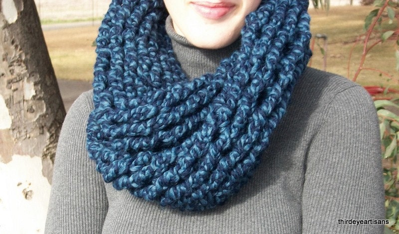 Chunky Crochet Moebius Cowl in Denim Twist Wool Yarn