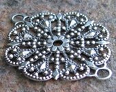 Round Brass Filigree Connector 2 Rings Antique Silver Jewelry Findings 1021 - 6 pcs