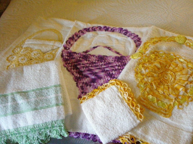 SALE-SALE Vintage Crochet Fullsize Bath Towels and Matching Wash Cloths