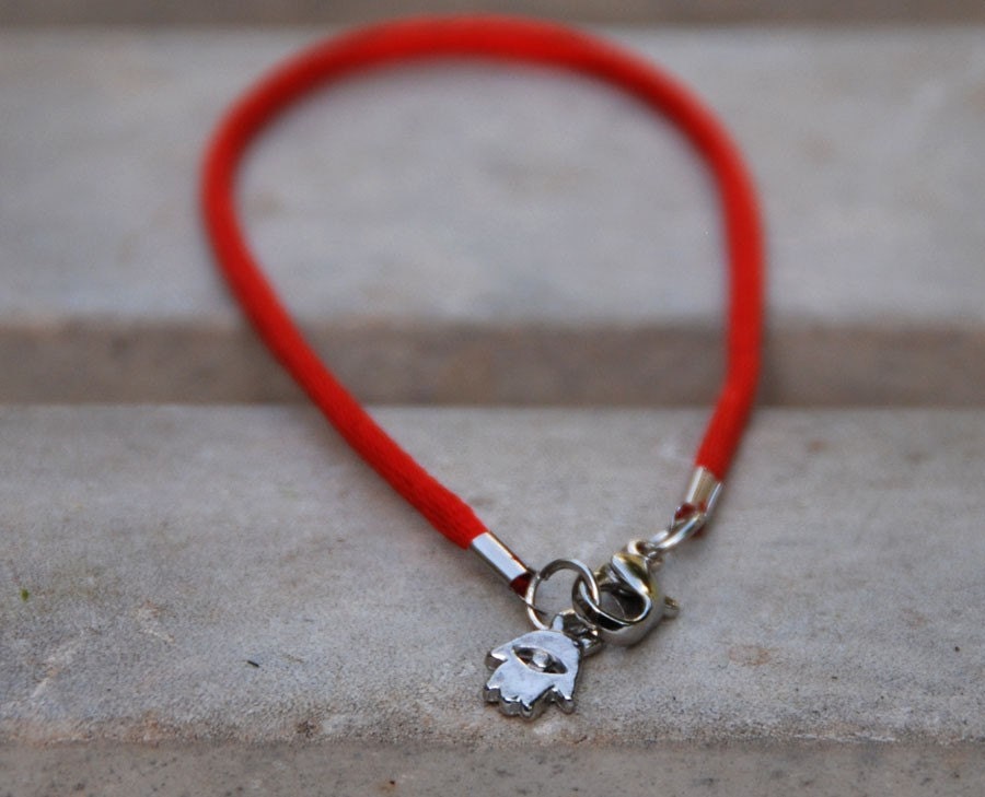 Red string Bracelet evil eye Kabbalah Madonna hamsa by baraki