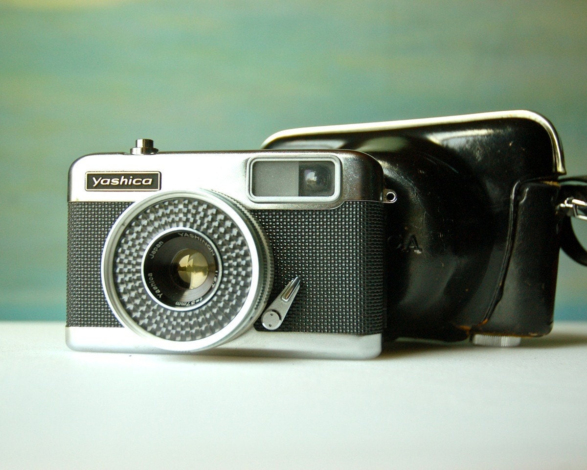 Vintage Camera.  Fun Style and Decor Piece