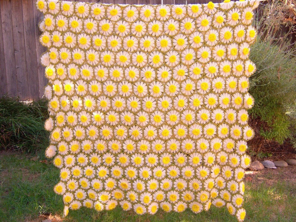 Daisy Chain /vintage crochet afghan blanket