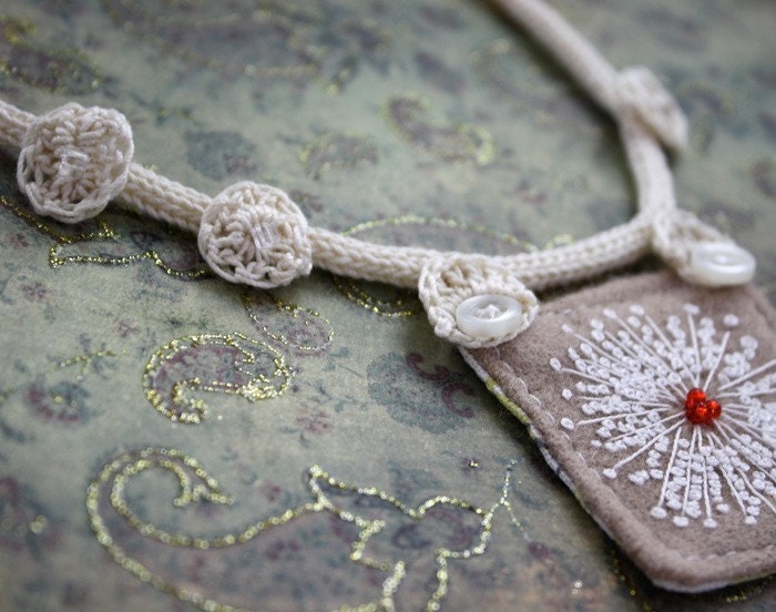 Fabric Fiber Textile Necklace Eco Friendly Hand Embroidered Queen Annes Lace