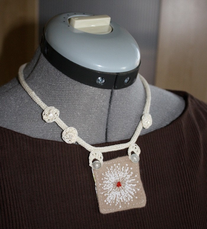 Fabric Fiber Textile Necklace Eco Friendly Hand Embroidered Queen Annes Lace