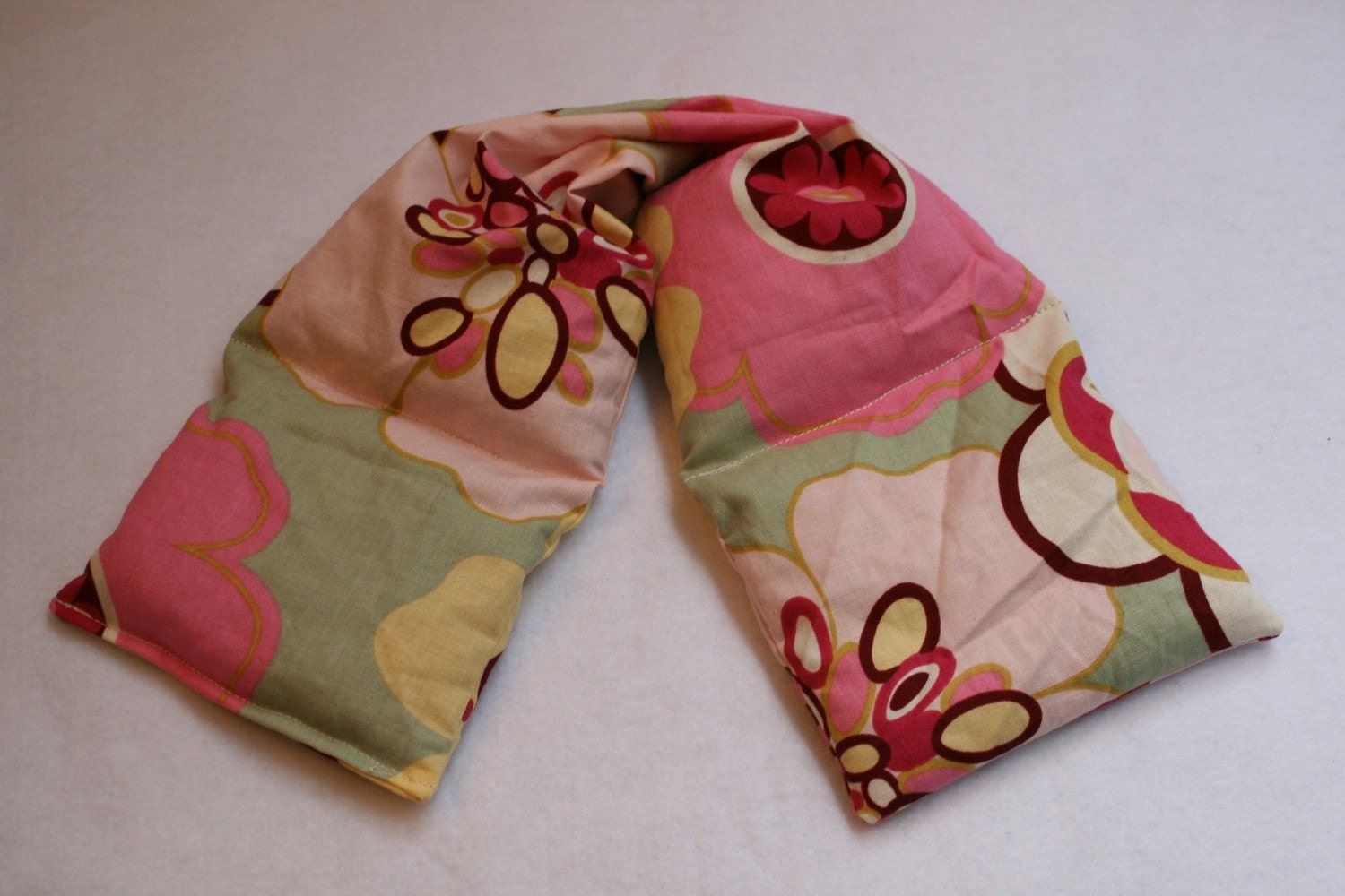 Hot Cold Therapy Wrap/ Neck Shoulder/ Flax Seed,Mint, Lavender - Pink Kleo