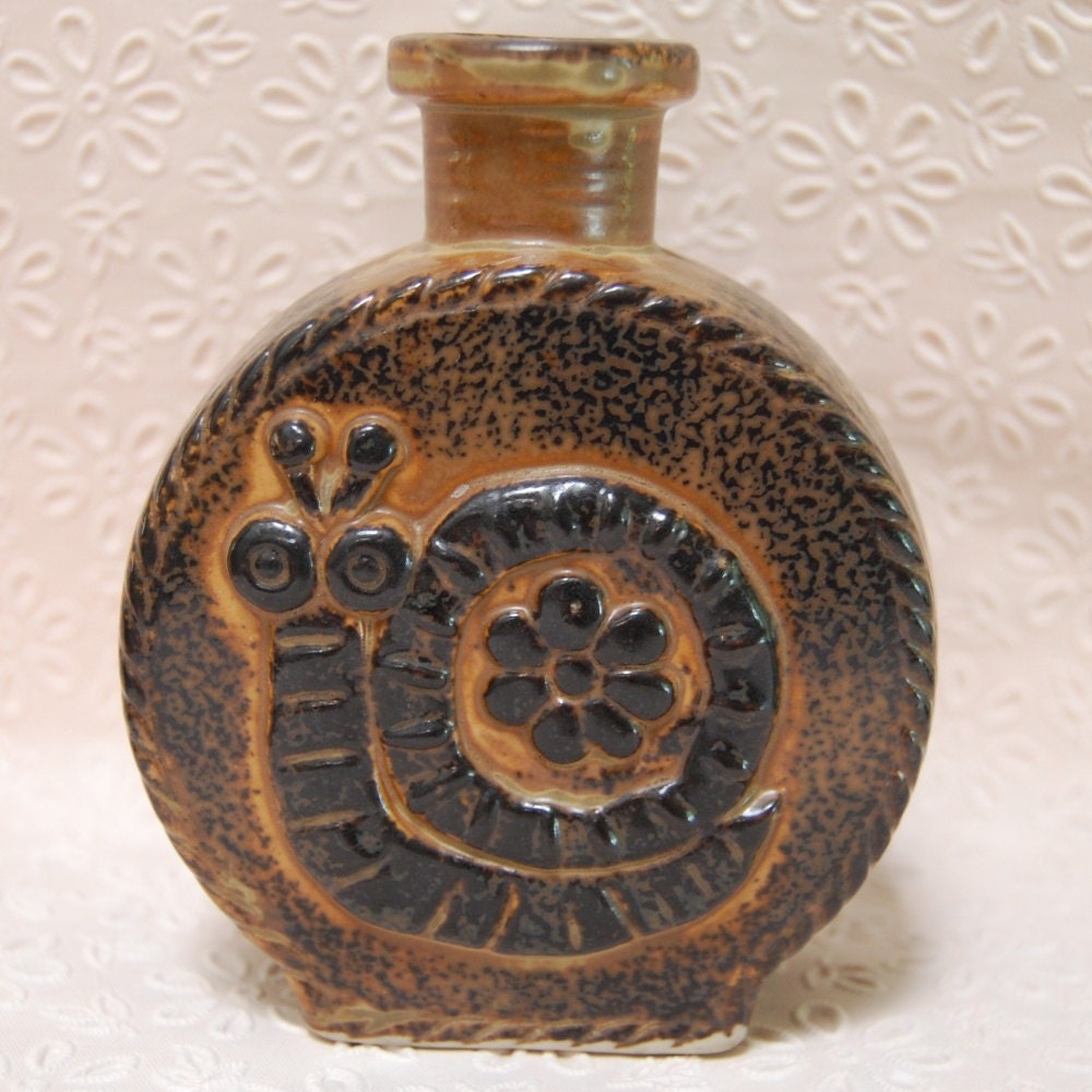 Vintage 1970s Snail Bud Vase Small