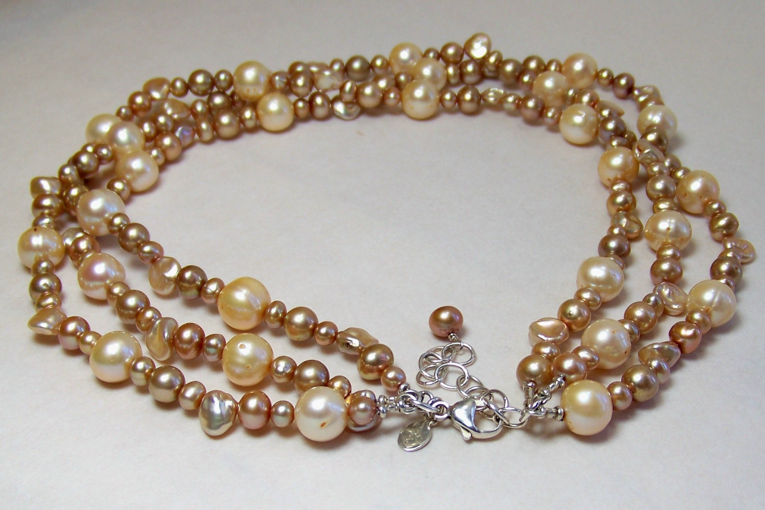 pearl necklace in cream and champagne