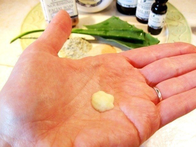 Troubled Skin Serum With Frankincense and Tamanu