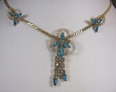 Vintage Rhinestone And Gold Pendant Necklace