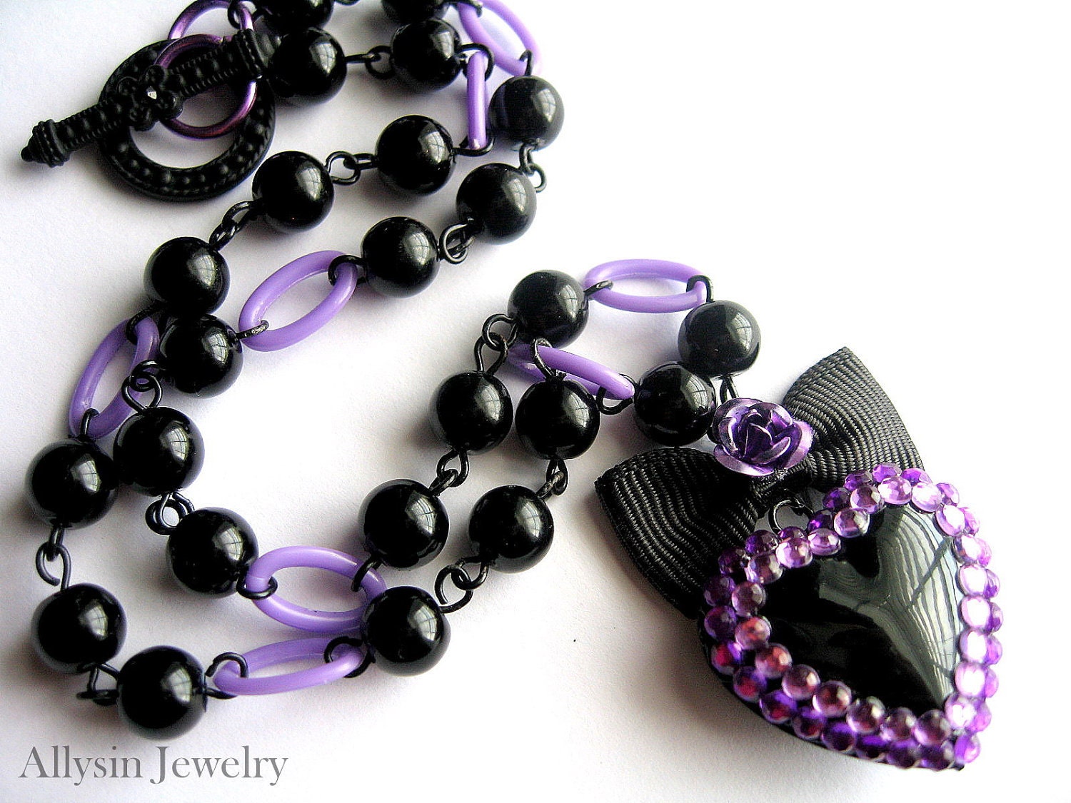 Gothic Lolita Heart Necklace, Black and Purple - Allysin