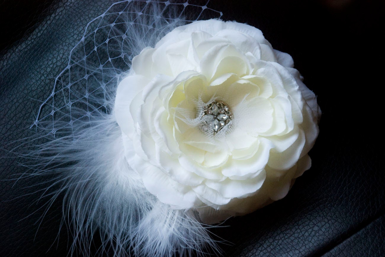 Ivory Bridal Hair Piece, Wedding Hair Flower Fascinator, Ivory Wedding Headpiece, Ivory Wedding Fascinator Vintage Wedding Hair