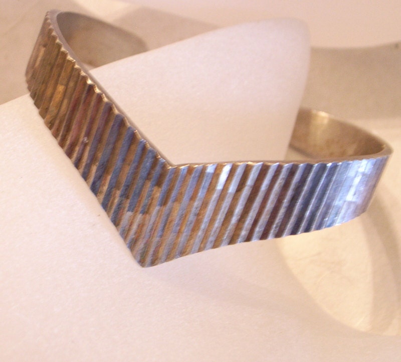 Taxco Vintage Bracelet- Sterling Silver Handmade Ribbed Cuff Abstract Bangle - Mid-Century Modernist Movement-Mexico