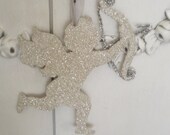 GLASS GLITTERED CUPID