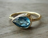 London Blue Topaz Sideswept Ring in 14k Yellow Gold