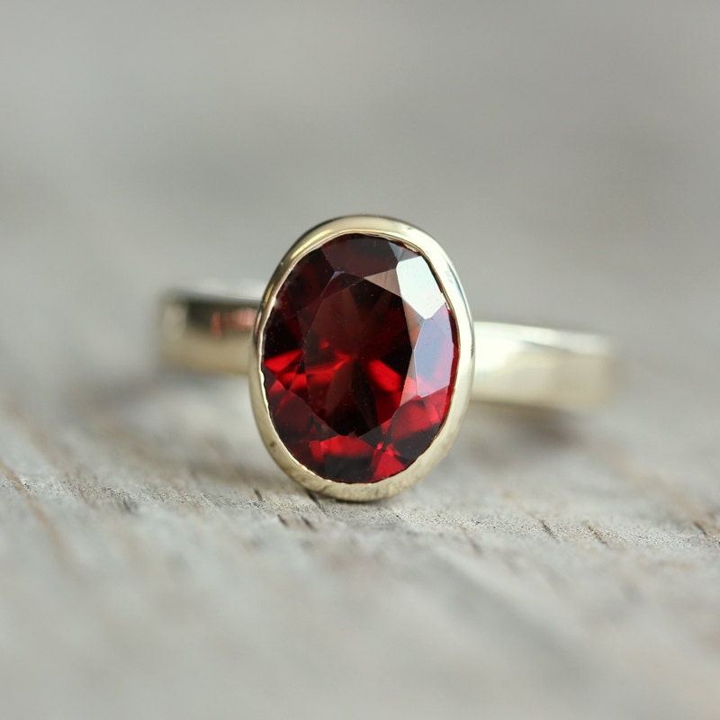 Red Garnet and 14k Yellow Gold Ring