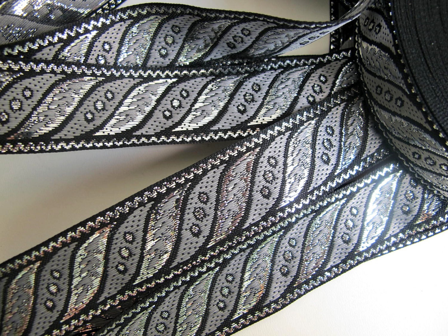 3 yards SLANTED LEAVES Jacquard trim in gunmetal grey, silver, on black. 1 inch wide. 187-G