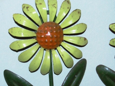 Country Wild Flowers metal artwork 1950's Vintage wall mounted hooks  Daisy, Yellow Daisies Flower decor retro 50's Kitchen Cottage Chic art