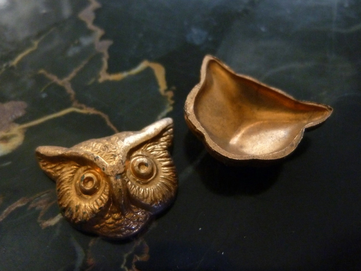 1 Too Cute Vintage Owl Stampings C19