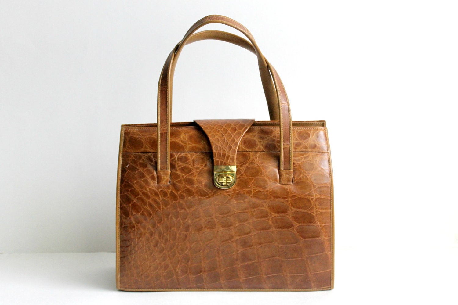 1950s Handbag / Vintage Handbag / Alligator Embossed Leather Handbag