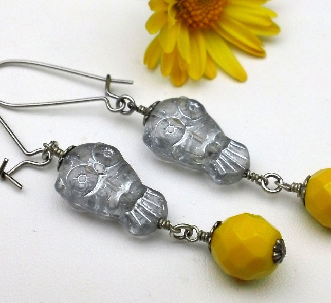 D r o p s. o f. S u n s h i n e. ... Adorable Czech glass discontinued OWL bead Earrings in Yellow and Silver