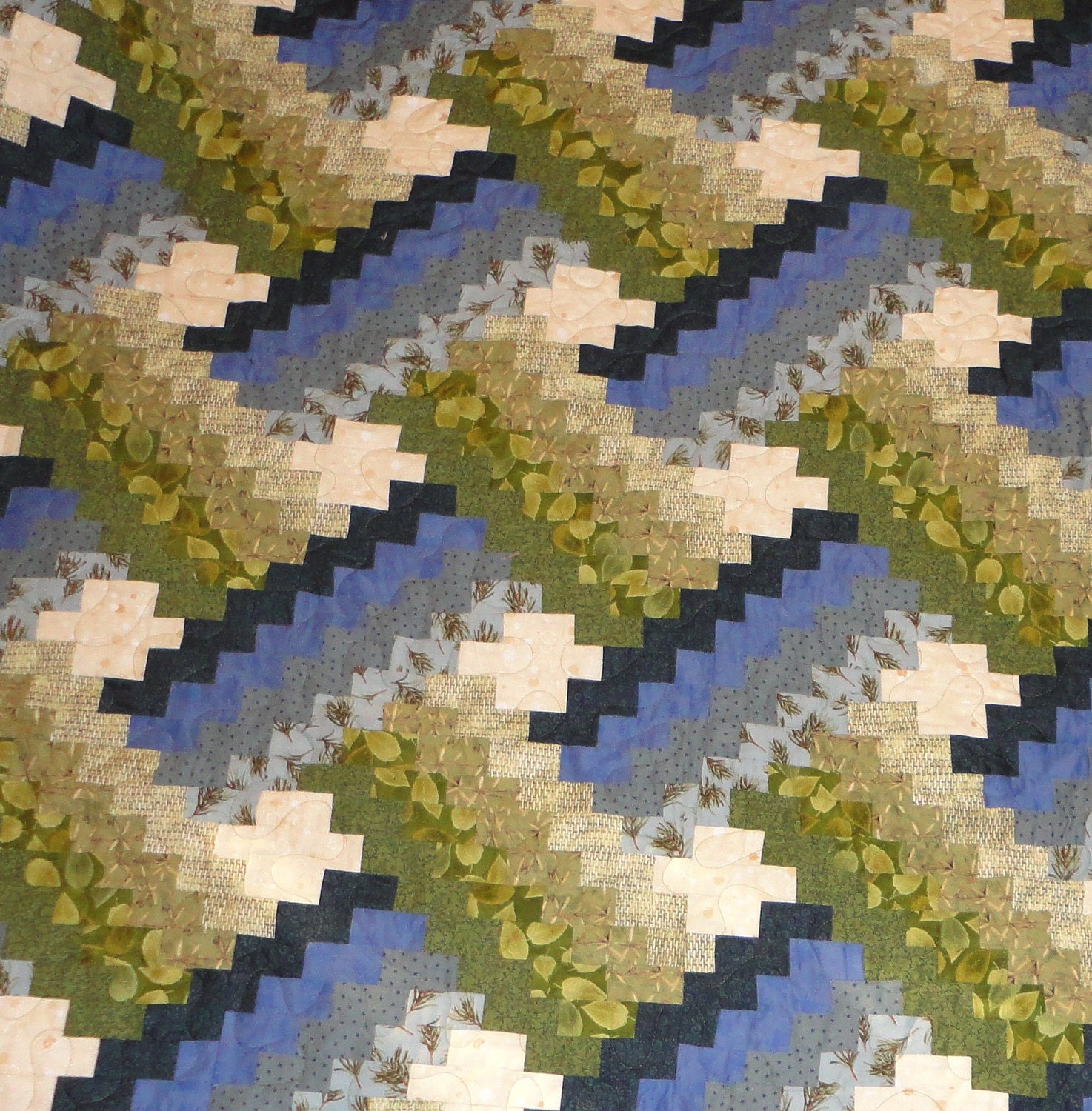 PRICE REDUCED cyber monday King size blue and green weaver fever with matching dust ruffle