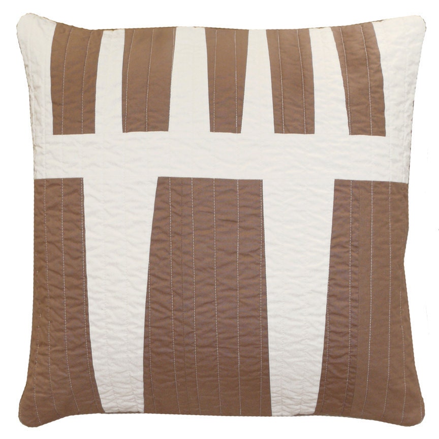 Decorative throw pillow - Latte & Snow