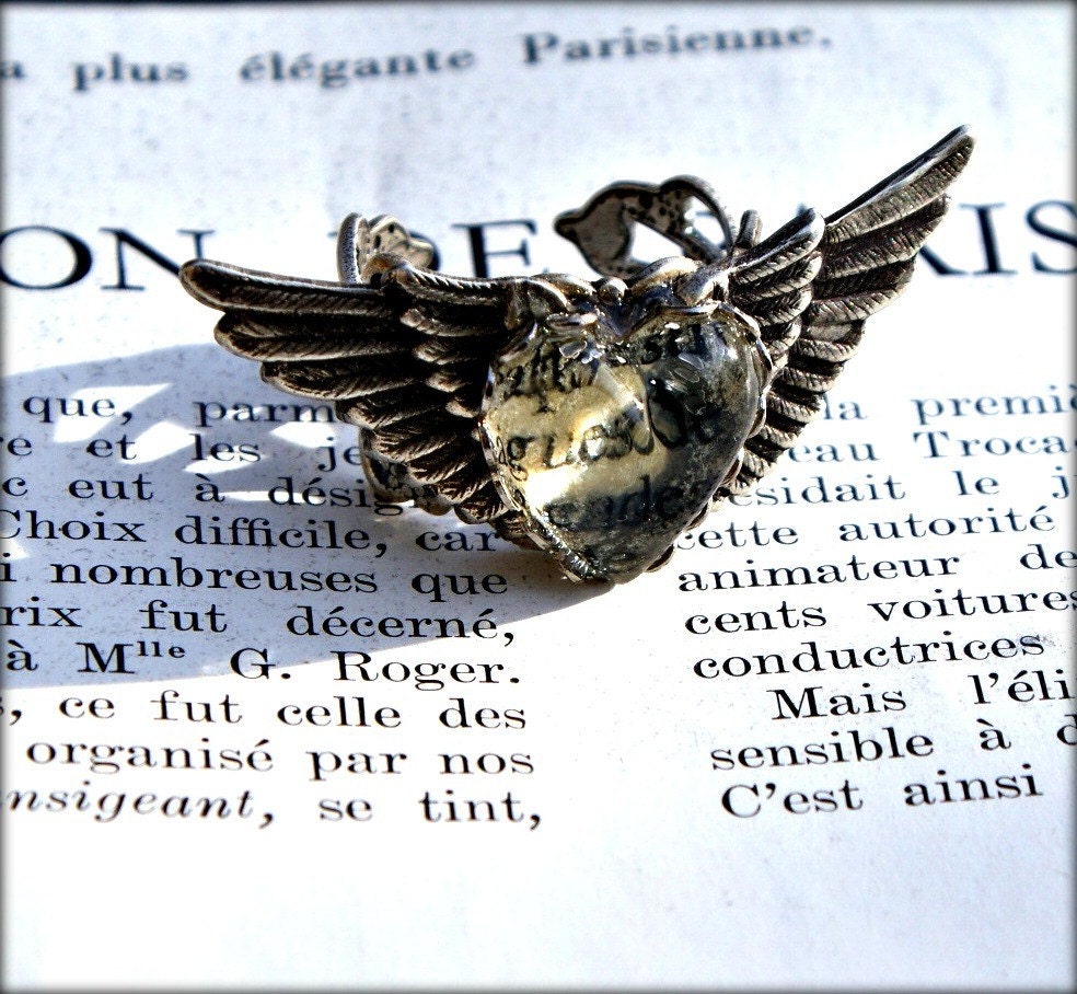 Winged Heart Ring with Text - Airborne