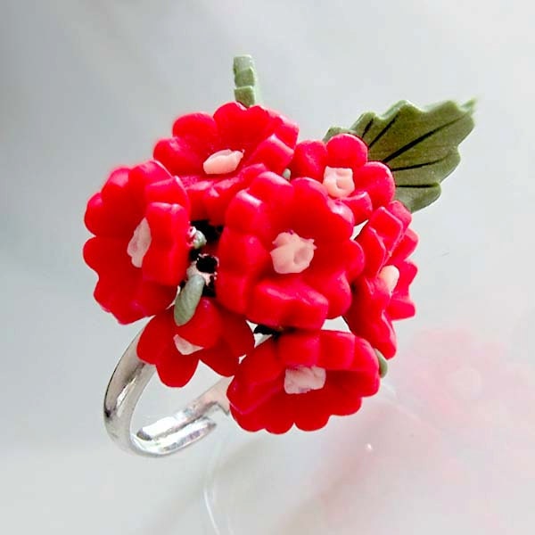 Flower Ring - Red Daisy - Polymer Clay