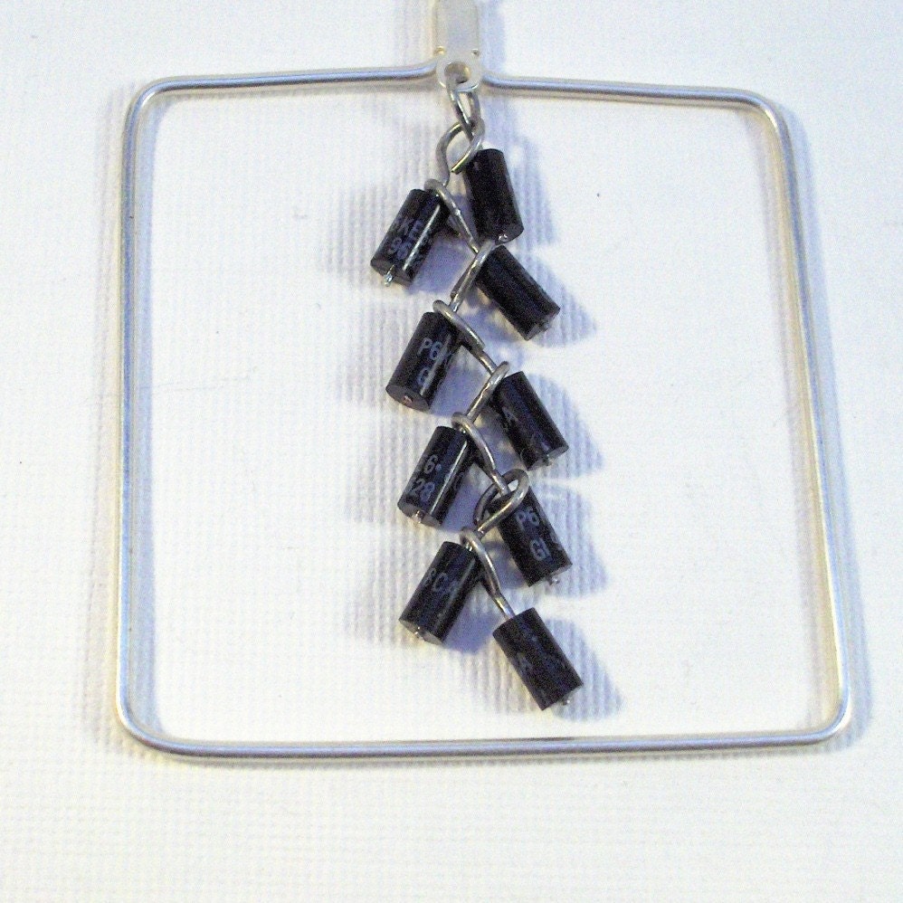 Geeky Pendant Squire Square