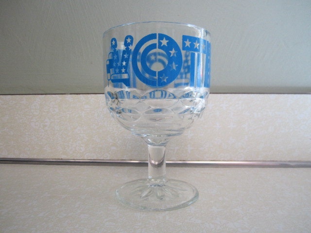 Vintage VOTE Goblet Beer Drinking Glass Peace Sign 1970's PatrioticWhite and Blue America Flag Bicentennial