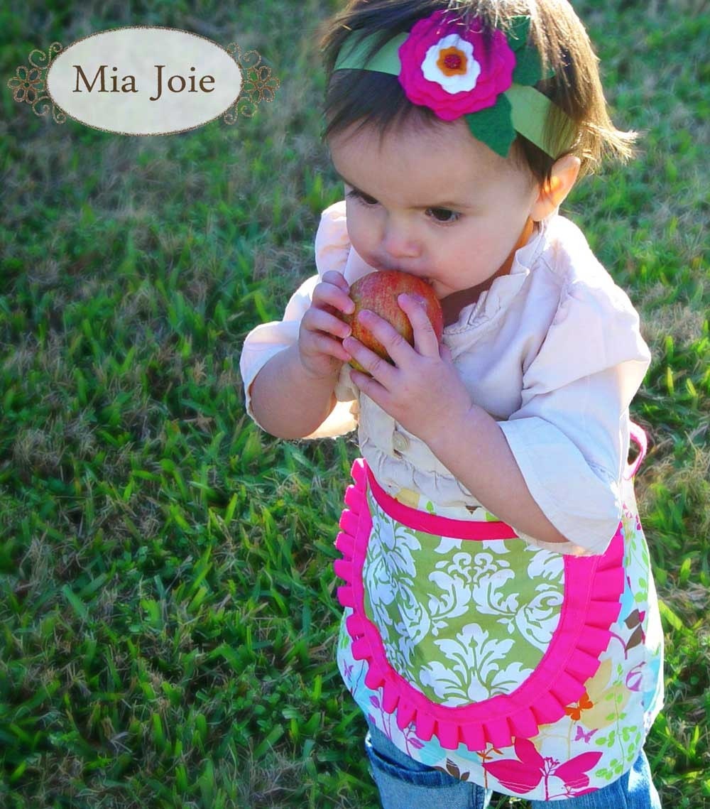 Mommy's Helper Half Apron