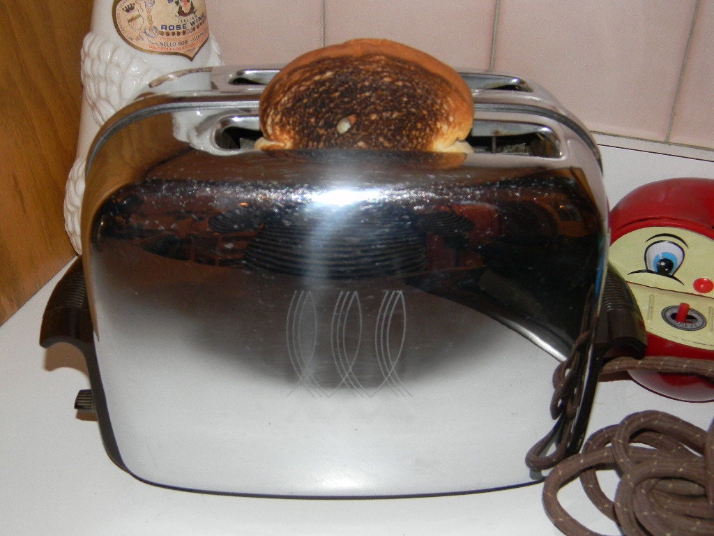 SALE Vintage Chrome Art Deco Toaster