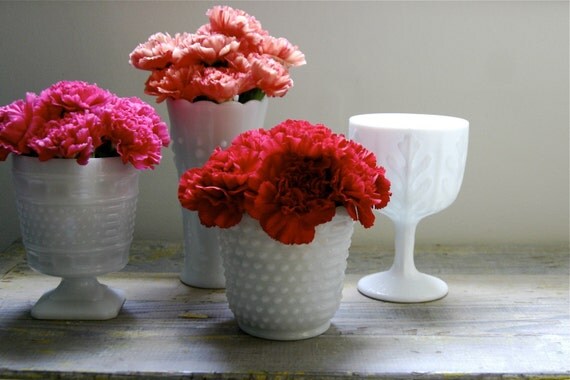 INSTANT COLLECTION. Milk Glass Centerpiece Vases NEW STOCK