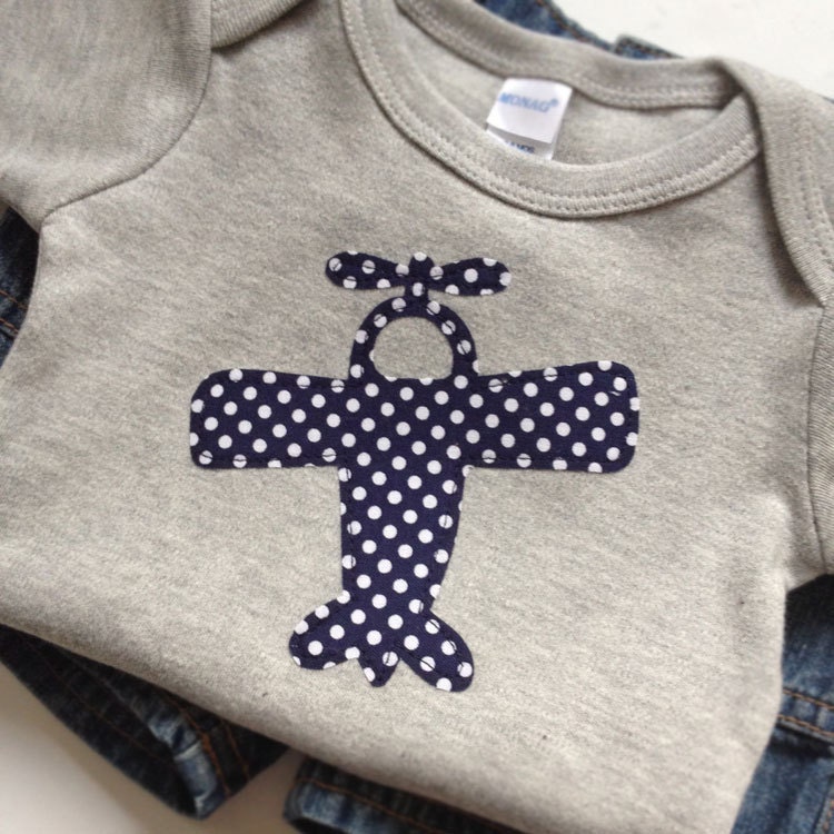 Baby Boy Clothes // Size 3-6 months // Navy Blue Polka Dot Airplane applique on a Heather Gray Bodysuit // Baby Boy Clothes // Polka Dots