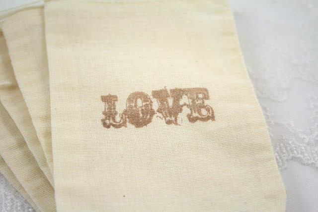 Muslin Favor Bags / Drawstring Gift Bags - Stamped Vintage LOVE - Wedding / Birthday / Baby Shower
