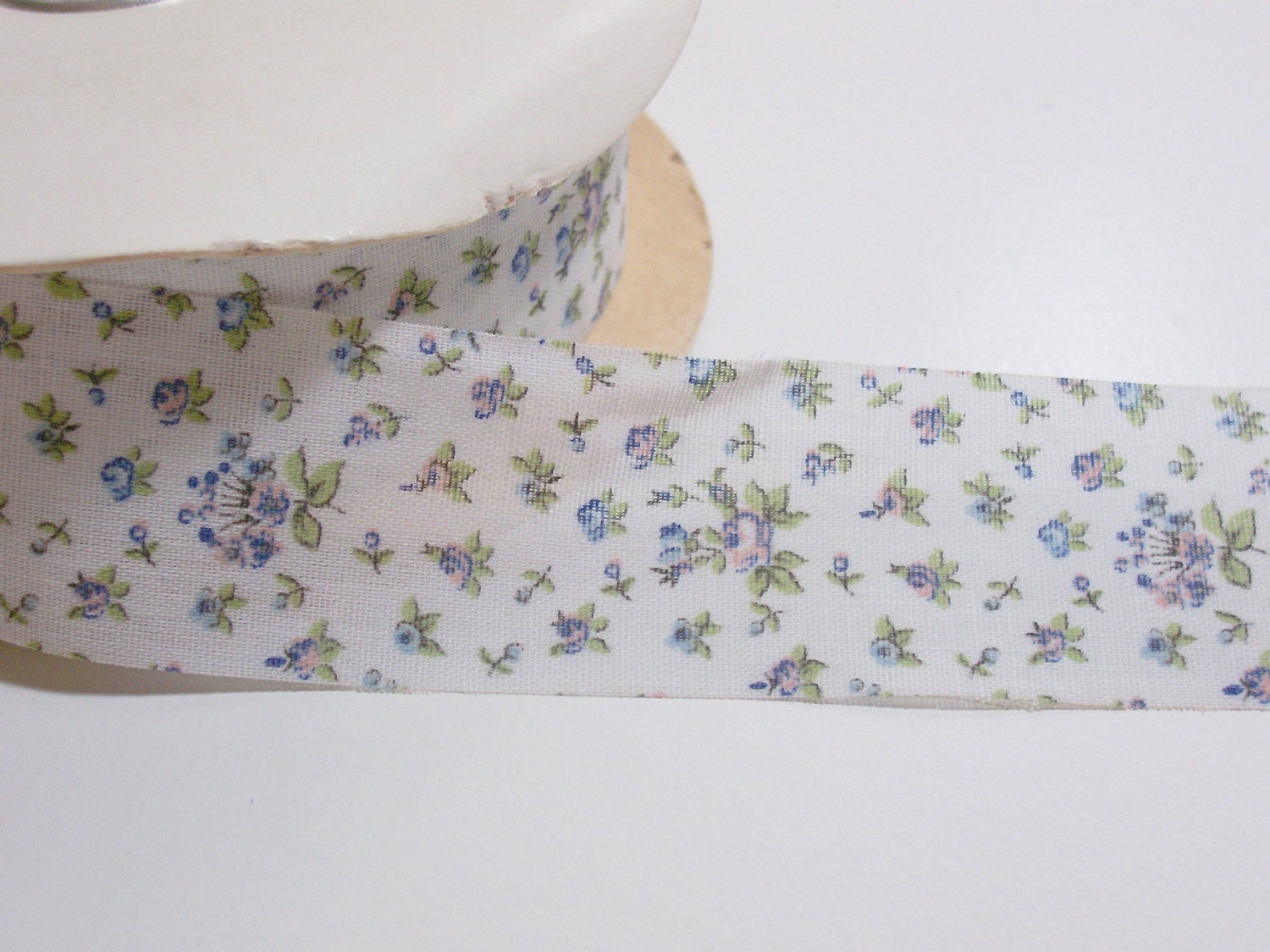 Vintage Lion Brand Florist Ribbon "Pamela" 1 3/8 inches wide x 2 yards precut
