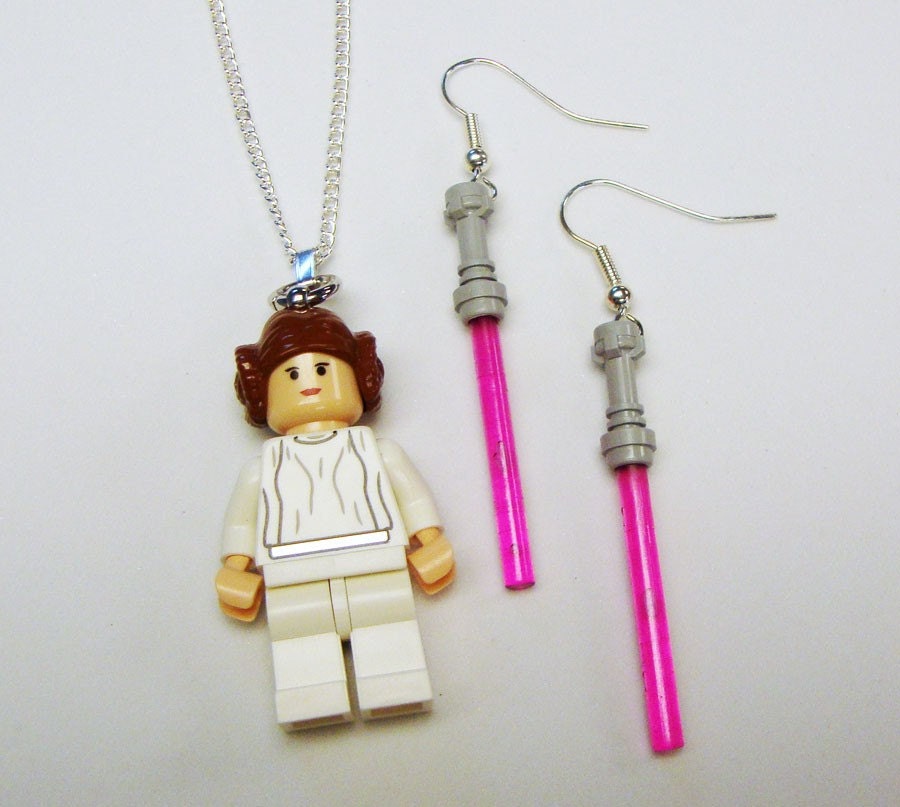 Star Wars Princess Leia minifig necklace and pink light saber earrings in FREE gift box