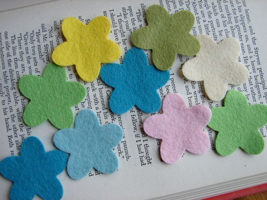 Wool Felt Flowers Lot of 24 You pick the colors
